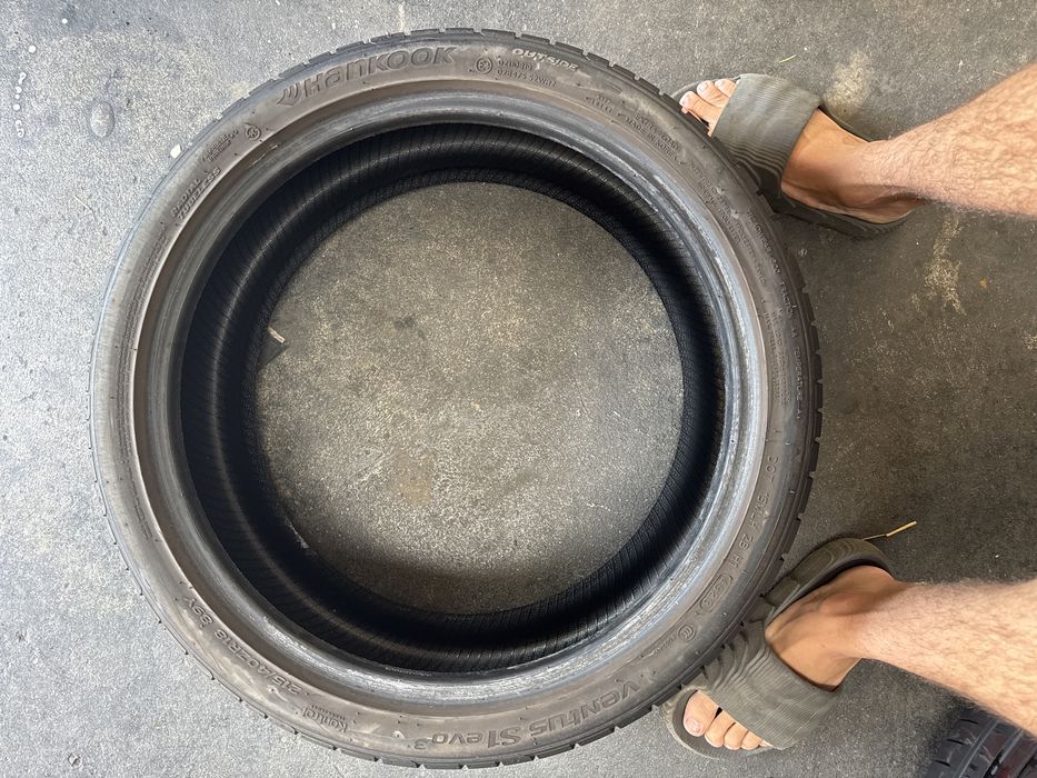 215/40/18 Hankook