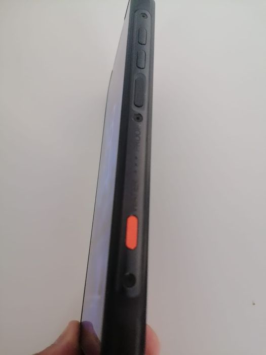 Срочно продам смартфон KHAN J8 128g