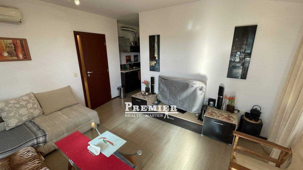 Предлагаме за продажба  тристаен апартамент в района на Чолакова чешма