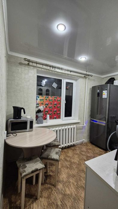 продам 2 комн квартиру Энергетиков 97А