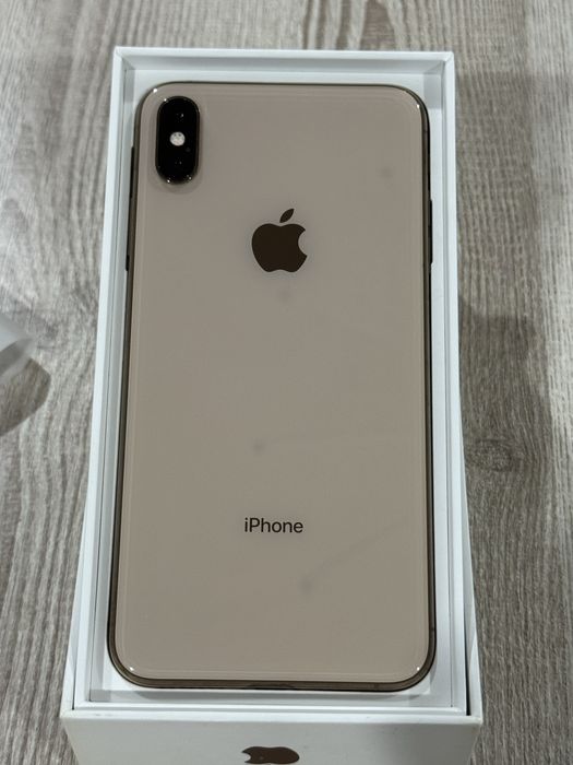 Продается iPhone XS max 256gb GOLD