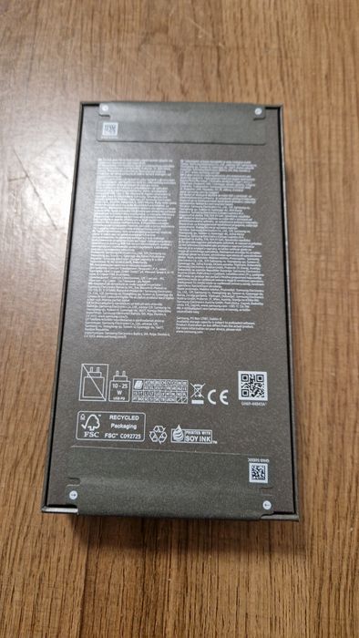 Samsung S25  Чисто Нов
