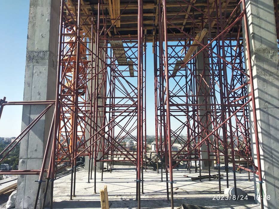 Monolit lesa stoyka. Монолитный леса стойка