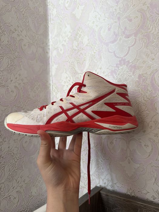 ASICS кроссовки для спорта — 40 размер универсал))