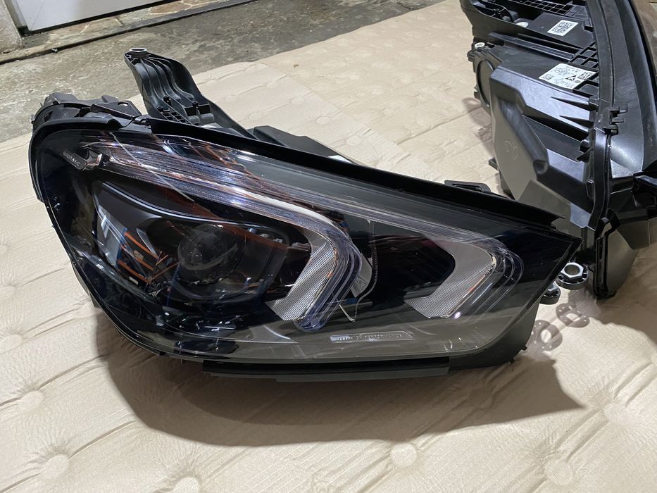 Faruri / Far stanga , Far dreapta Mercedes GLE W167 2020
