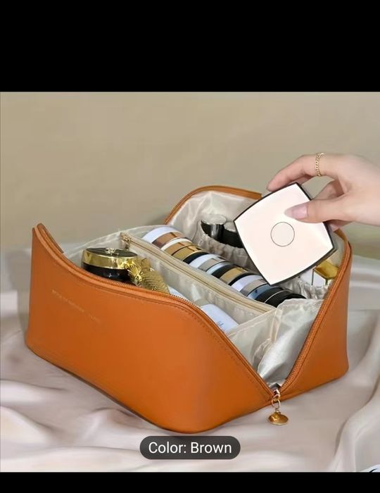 Нова Козметична чанта. Черна