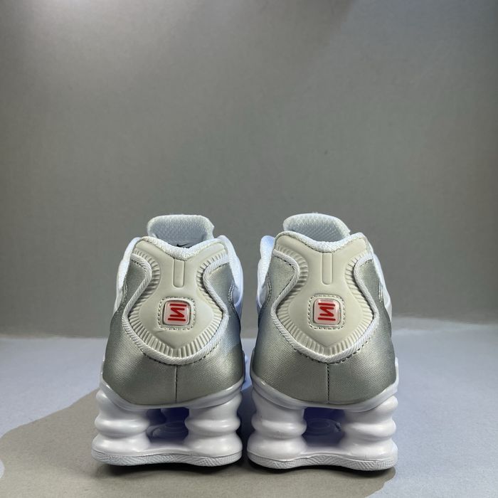 Nike Shox “Triple White” НОВИ! Ориг