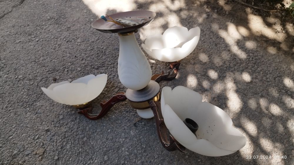 Продам люстры бу