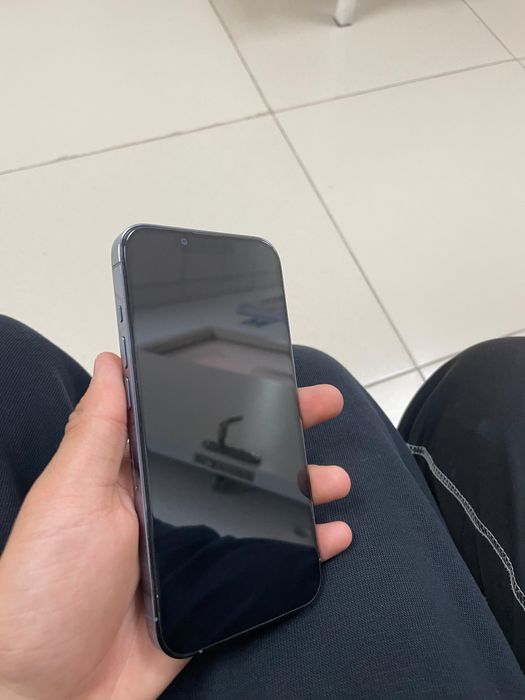 айфон 13 про каробка есть