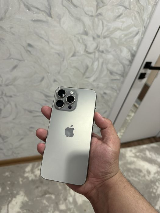 Продам айфон 15 про макс