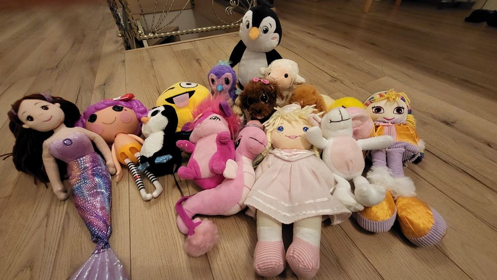 Plusuri și jucarii papusi, iepurasi,sirena etc.