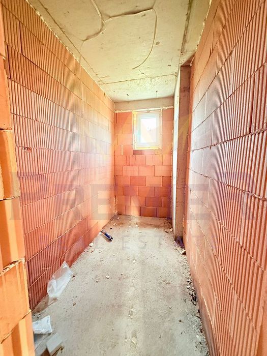 Продава се Тристаен апартамент в Варна, Владислав Варненчик - 86 кв.м за 813 €/кв.м - Снимка #4