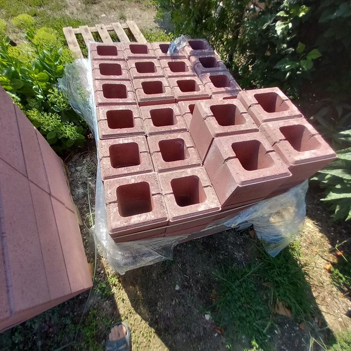 Bolțari gard roșii