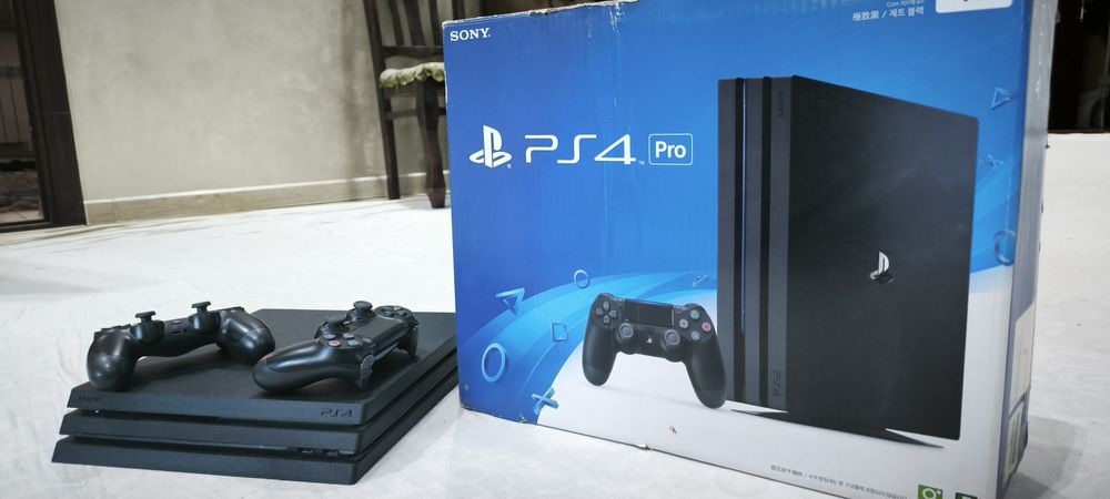Срочно продается Ps4 pro в идеальном состоянии.