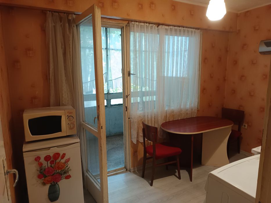 Дава се под наем Едностаен апартамент в Русе, Захарна фабрика - 47 кв.м за 178.5 € - Снимка #1