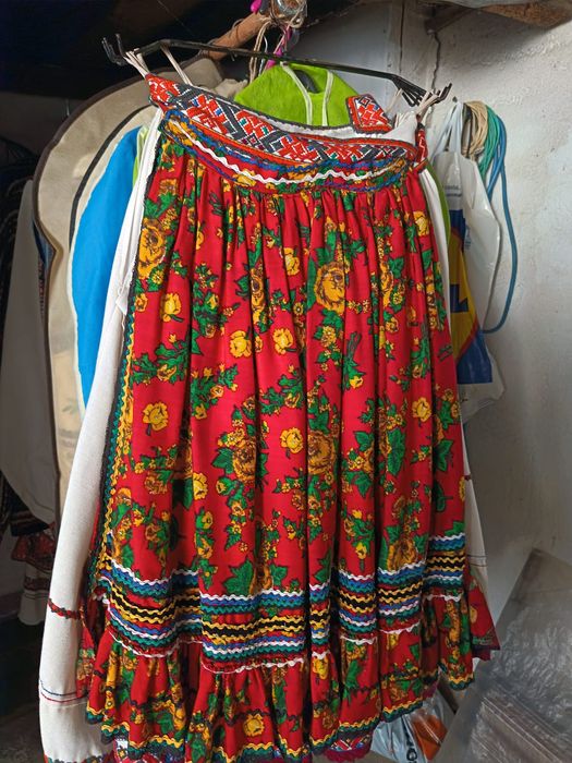 Costume de oaș bărbătesc și de damă de vânzare.