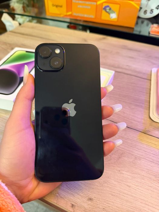 iPhone 14 Plus – stare impecabilă, cutie + huse cadou