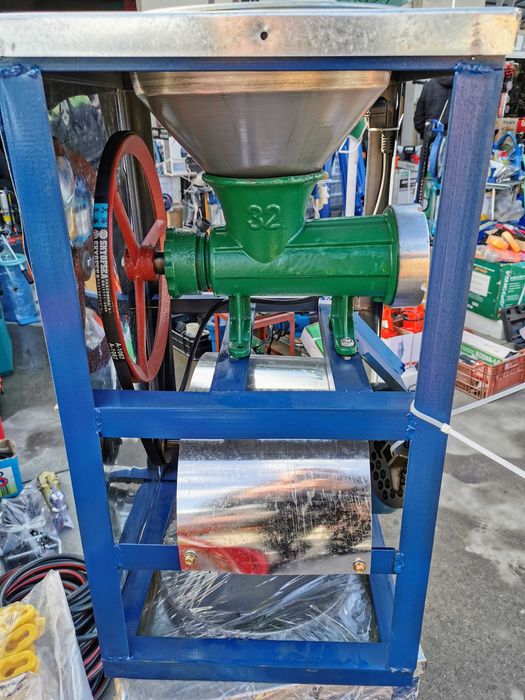 Месомелачка номер 32 с ел мотор Румъния Германия