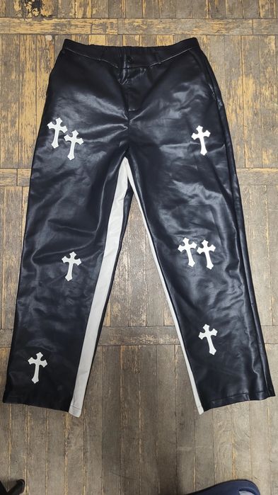 Pantaloni diferite modele