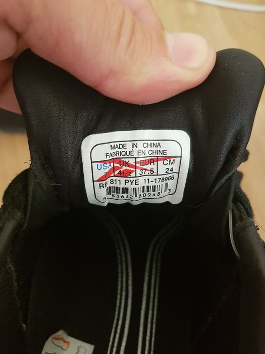 Reebok dmx noi cu etichetă