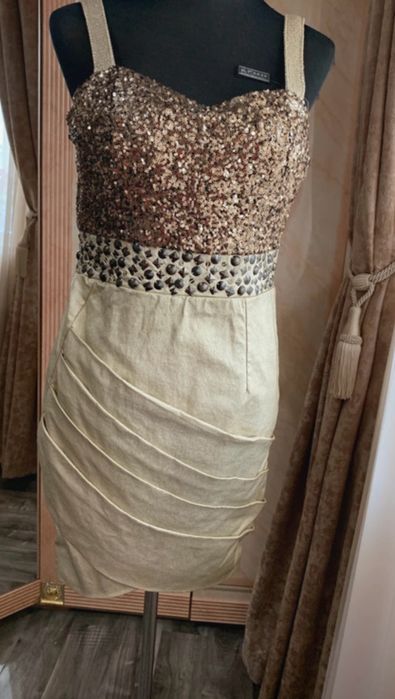 Vand rochie de seara