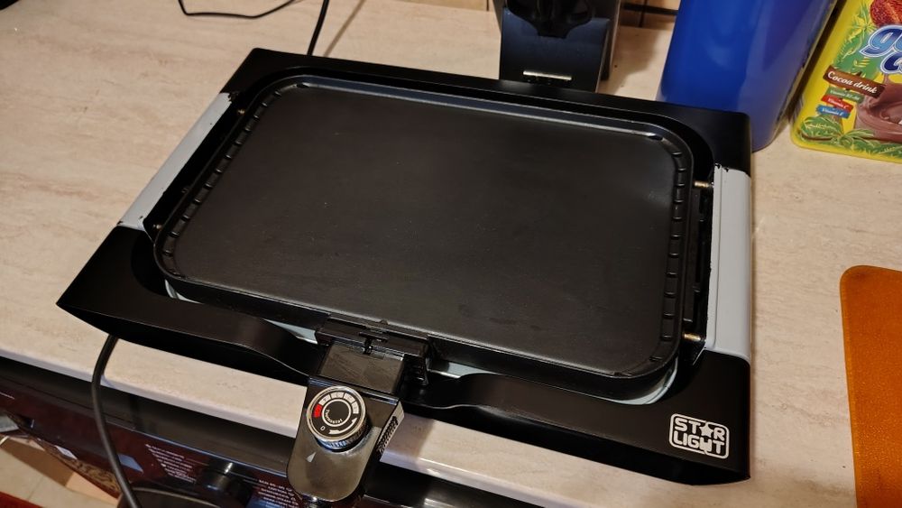 Gratar electric Star-Light EGB-2200W,  Temperatura reglabila, Negru