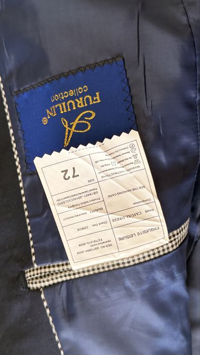 Продам школьный костюм