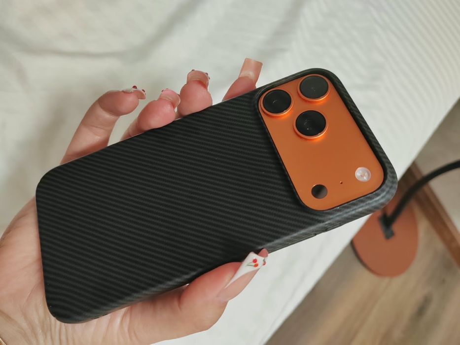 Продам iphone 17 pro max e sim