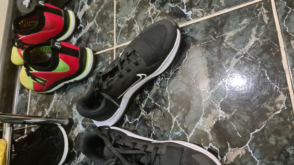 Маратонки Nike 38