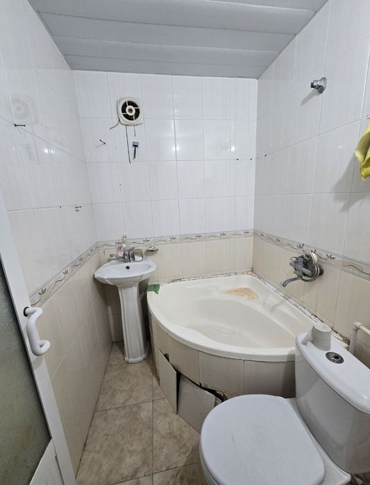 Продаётся 2х комнатная квартира на 3м этаже в 4х этажном доме