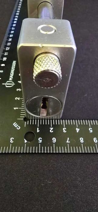 Lacat cu inchidere orizontala