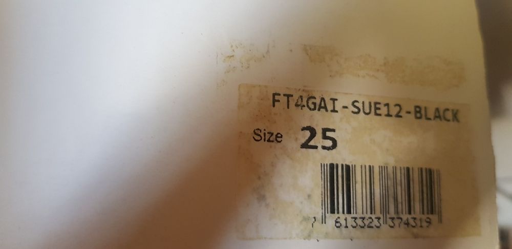 Кроссовки Guess для маленьких модниц