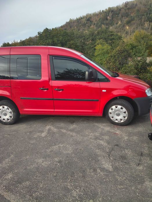 Vând vw Caddy 2009