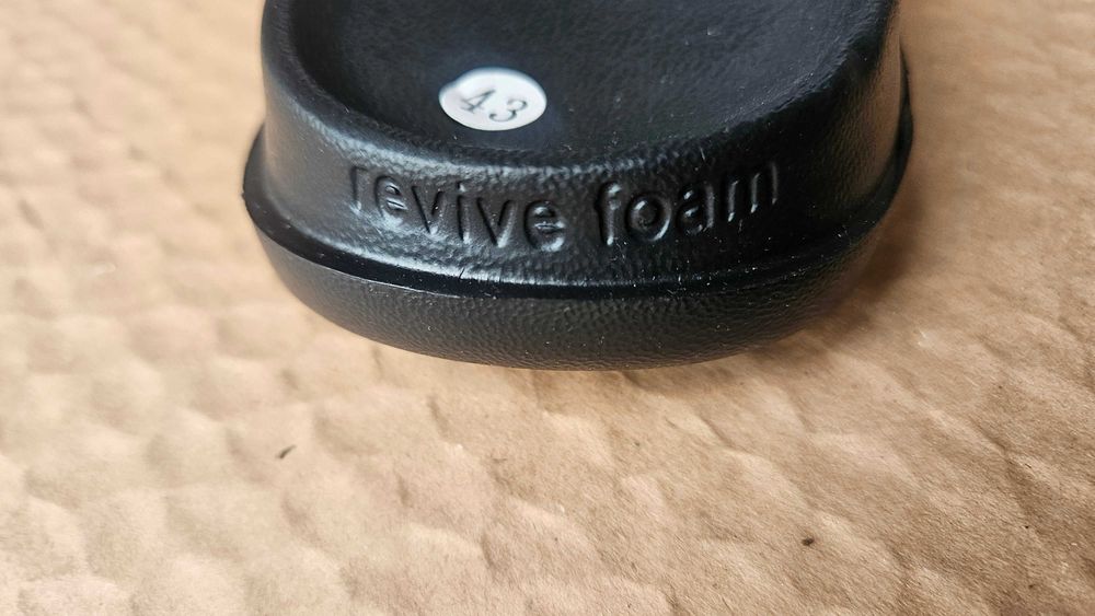 Slapi Nike Offcourt