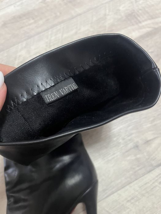 Сапоги на высоком каблуке