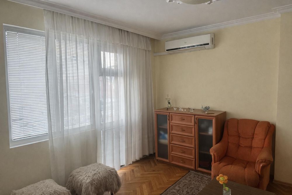Дава се под наем Етаж от къща в София, Чепинци - 100 кв.м за 747.66 € - Снимка #1