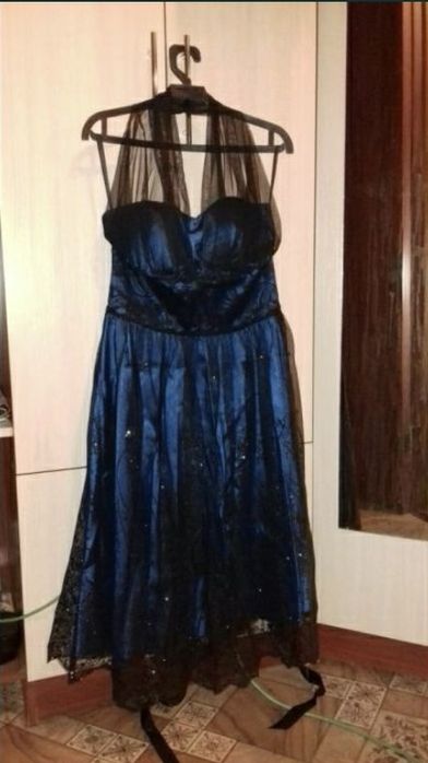 Платье вечернее. Недорого.