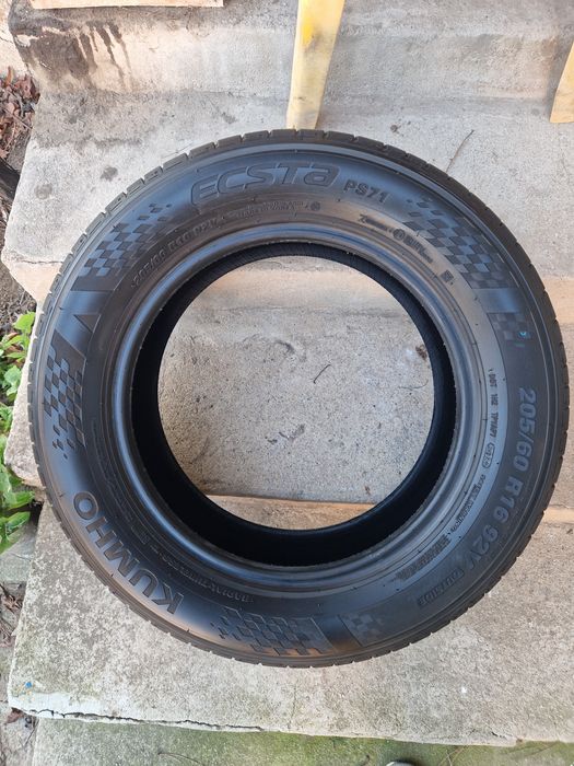 4бр. 205/60/r16 летни гуми Kumho