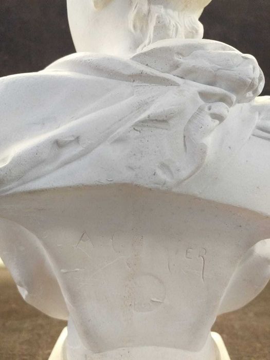 Статуетка от Albert Belleuse