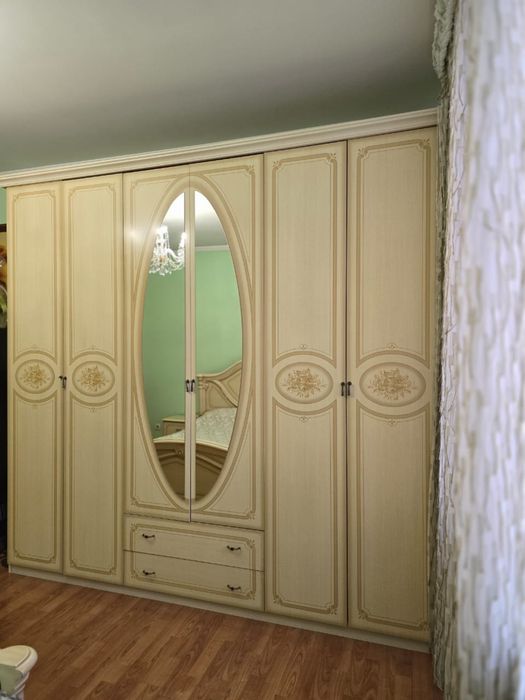 Продам спальный гарнитур комплект