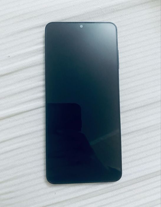 Продам Самсунг А06 с гаранти