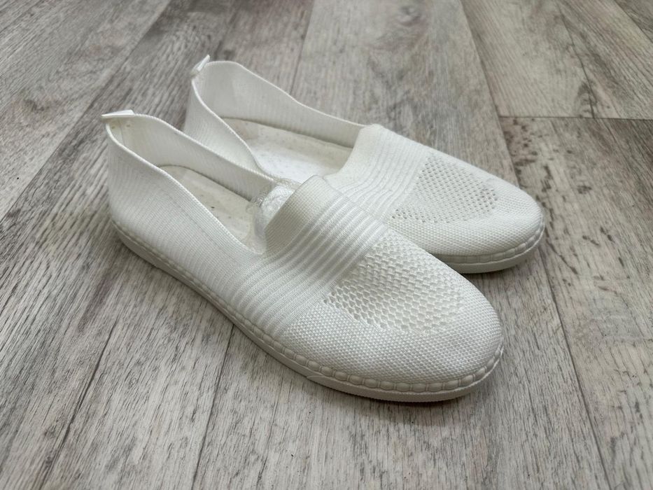 Продается новая обувь