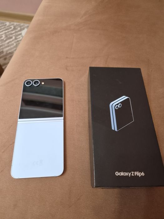 Samsung Z Flip 6
