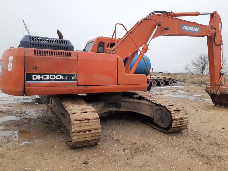 Сдается в аренду Гусиничный Экскаватор