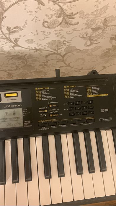 синтезатор  Casio CTK-2400