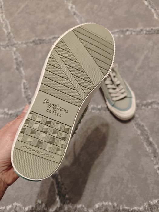 Нови Pepe jeans кецове зелени кецове с ресни маркови сникърси 38 номер