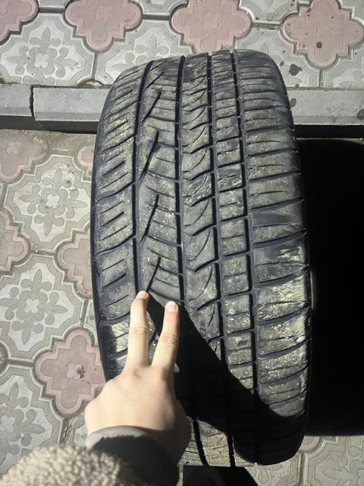 Продам шины 235/45 Р18