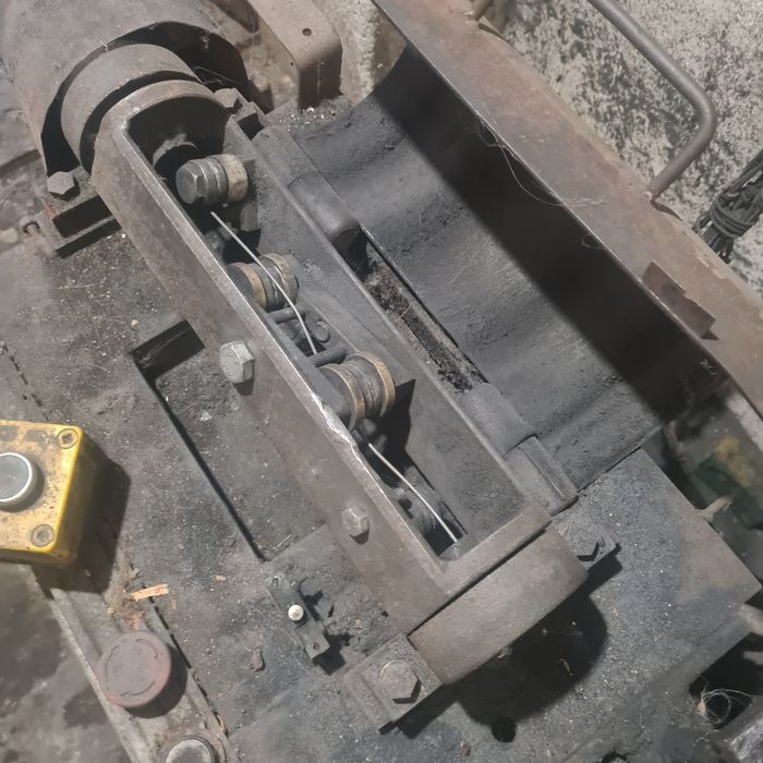 Машина за точково заваряване