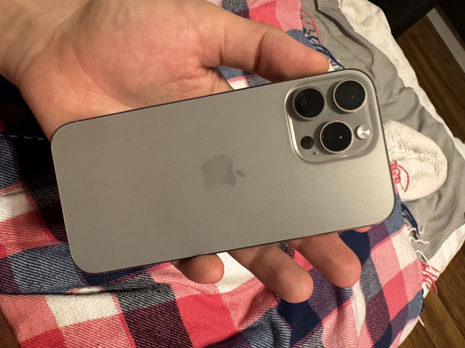 Обмен iPhone 16 Pro Max на Z Fold 6