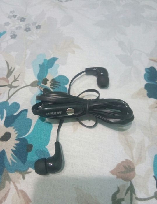 Căști cu fir buton oprire/pornire VISION, noi